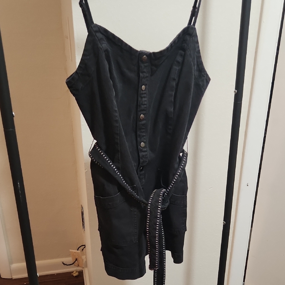 Splendid Black Button-Down Dress with Belt